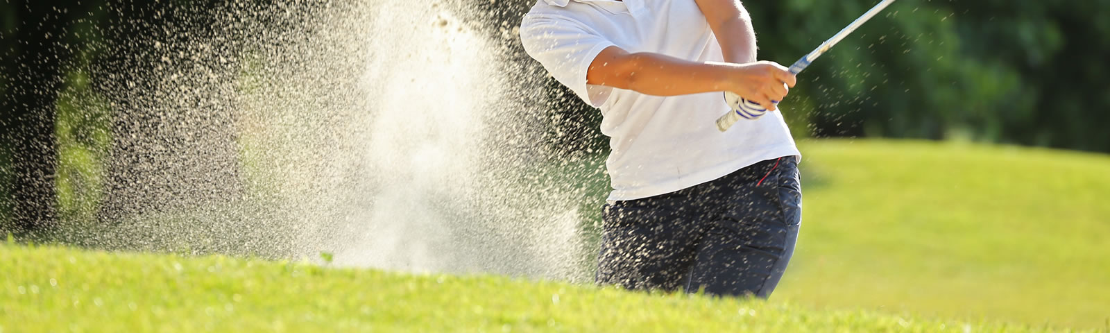 ゴルフ練習場でのゴルフレッスンやゴルフ場でのラウンドレッスン