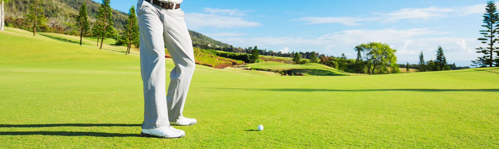 ゴルフ練習場でのゴルフレッスンやゴルフ場でのラウンドレッスン